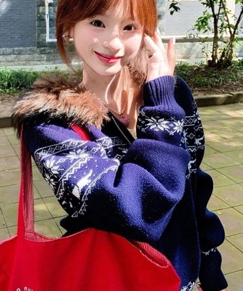 ViViDAY カーディガン ノルディック柄エコファーフード付きニット