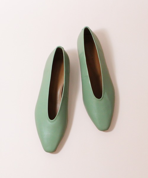 atelier brogue レザーVカットパンプス ground green store パンプス ATELIER BRUGGE / 本革 Vカット