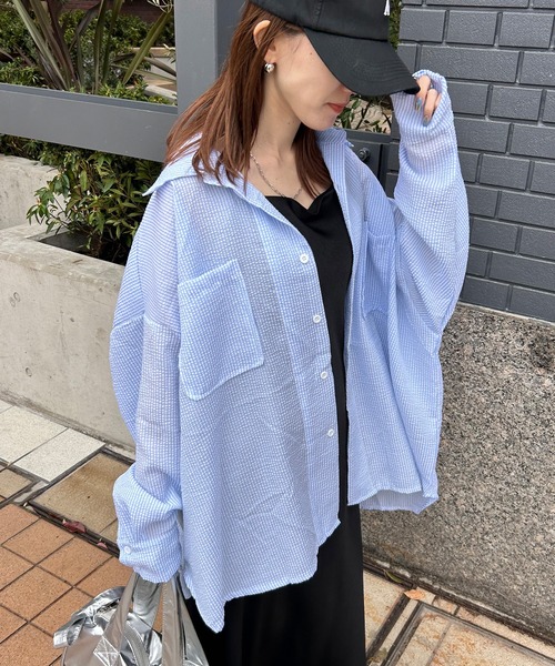 未使用級 24SS ルフィル シアーシャツ ブラウス オーバーサイズ ブルー ル フィル」の別注シアーシャツ、フェミニン派・辛口派はどう着こなす