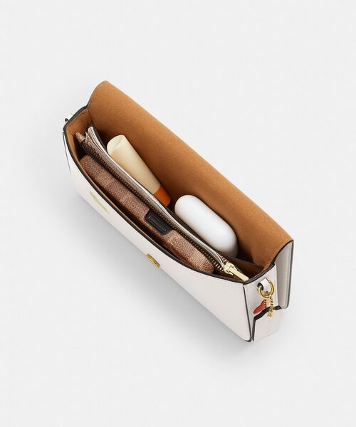 Coach ステッカー付きショルダーバッグ値下げしました。 COACH コーチ バッグ CE725 新作セール ショルダーバッグ スマホ