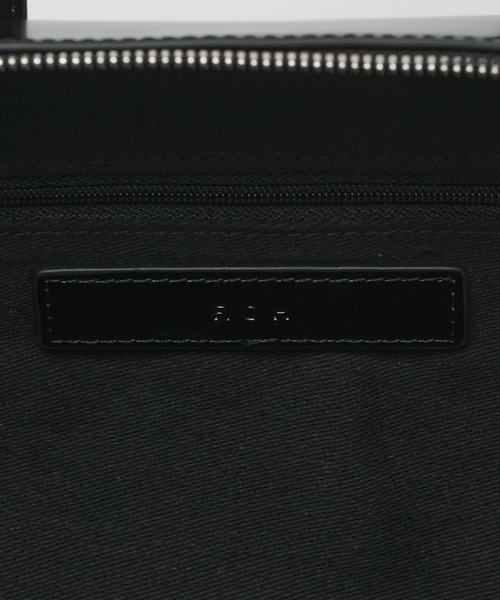 トートバッグ ROH SEOUL MEDIUM TIN SQUARE TOTE BAG / MEDIUM TIN SQUARE TOTE BAGの画像