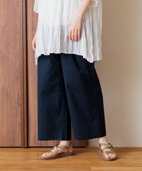 cocoリネンタッチタックショートパンツ　カービンググアダループ クン ベルト付きタックショートパンツ カラー:ブラック