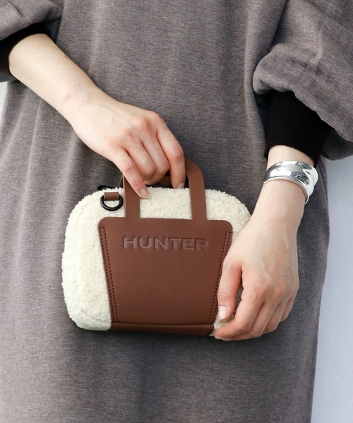 HUNTER ショルダーバッグ バッグ BOUCLE MINI CROSSBODY「HUNTER