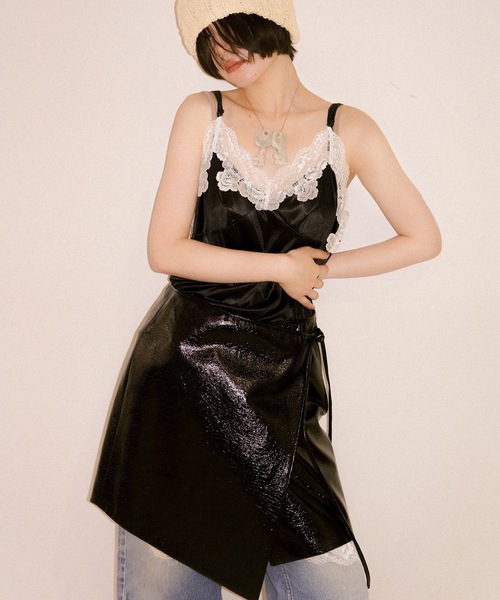 igi スカート SLICK WRAP SKIRT / エナメルレザーライク巻き