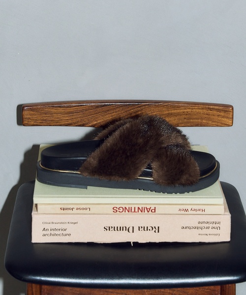 Le Talon GRISE（ル タロン グリーズ） サンダル GRISEクロスファー