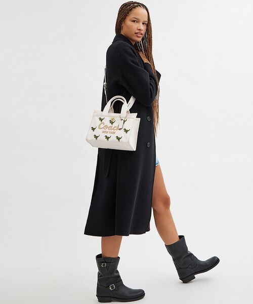 COACH 2way ハンドバッグ ホワイト COACH（コーチ） 2WAYバッグ ONE ホワイト系その他 レディース