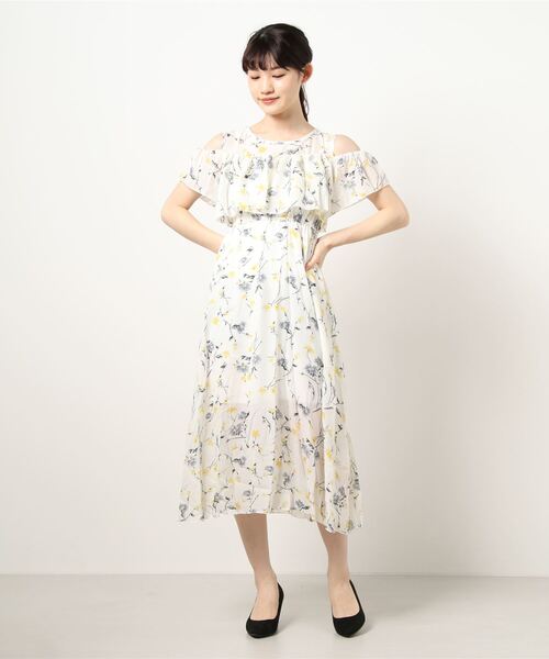 ベージュオフショルダー マキシドレス LUGG NAGG ワンピース オフショルダーシフォンマキシワンピース