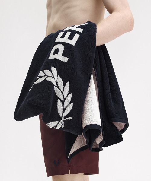 FRED PERRY（フレッドペリー） Branded Beach Towel／ロゴビーチタオル