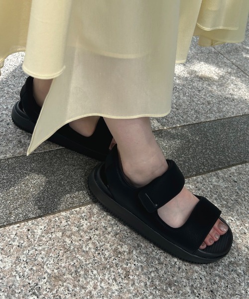 NIKE サンダル 「NIKE」FJ6043-001 ナイキ ウィメンズ カ-ム