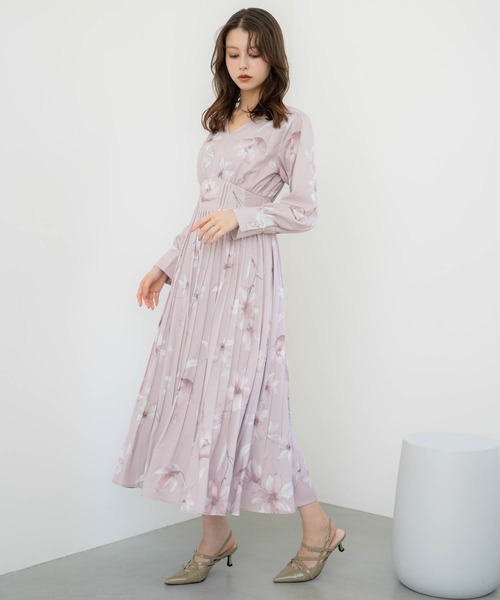 新品　Noela ノエラ　ビッグフラワープリーツワンピース　オフホワイト　M NOELA（ノエラ） ワンピース ビッグフラワープリーツワンピース