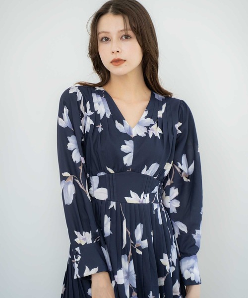 NOELA（ノエラ） ワンピース ビッグフラワープリーツワンピース