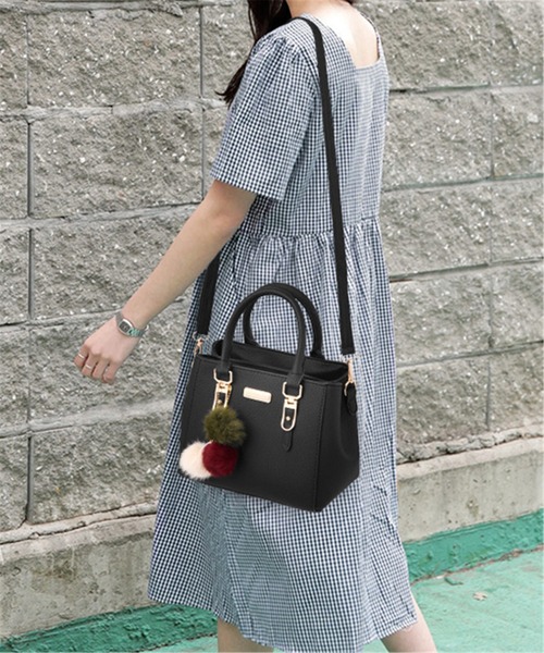 LA VORAGINE（ラ ヴォラジネ） ショルダーバッグ バッグ 2way仕分け