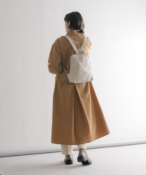 ear PAPILLONNER（イア パピヨネ） リュック 《牛革》ミニラウンド