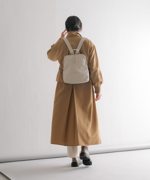 ear PAPILLONNER（イア パピヨネ） リュック 《牛革》ミニラウンド