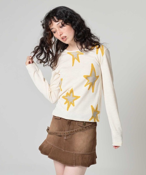 Tina Jojunプリント付き長袖Tシャツ TINA：JOJUN（ティーナジョジュン）の「「E.T.」 プリントロンT