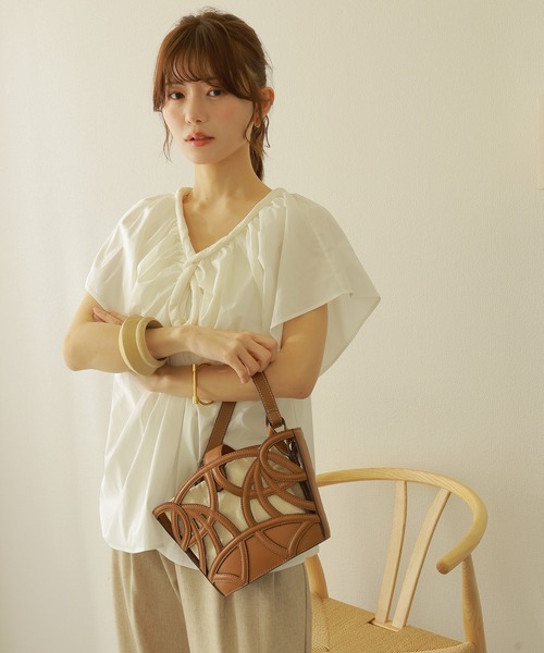 ブラウス シャツ twist wing sleeve blouse /ツイストデザイン ギャザー ウイングスリーブブラウス レディース
