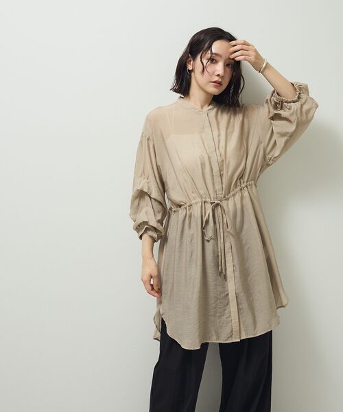 イエナ／美品❤️長めチュニック丈／バンドカラーサテンブラウス シャンパンベージュ バンドカラーショルダータックシャツチュニック（チュニック）｜KOBE