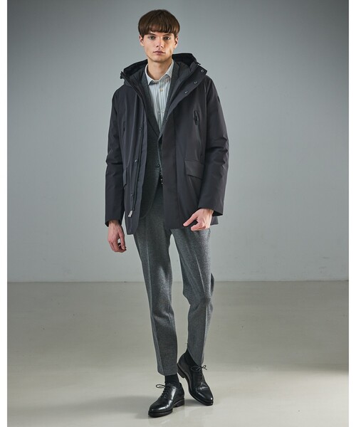 CAPE HORN フード付きダウンジャケット 42 ブラック 現役冒険家が手掛けるイタリア発プロフェッショナルダウンジャケット