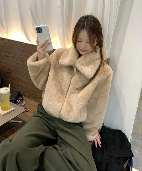 AsheKsha ブルゾン アウター ラペル付きファー付きショートジャケット