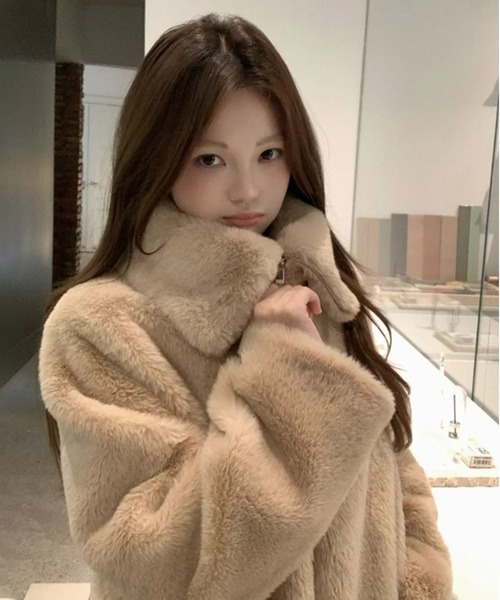 AsheKsha ブルゾン アウター ラペル付きファー付きショートジャケット