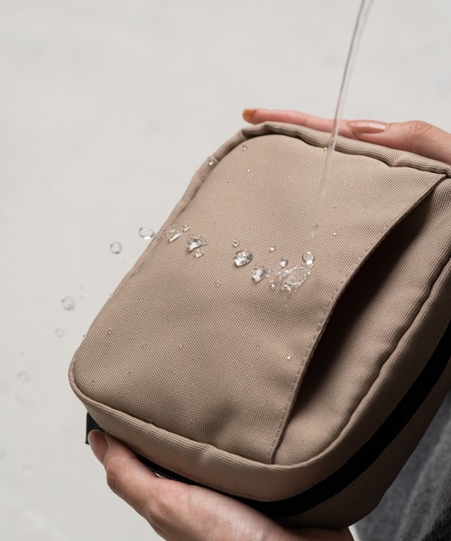 MURA ポーチ サスティナブル R-PET 撥水抗菌 中身が一目でわかる