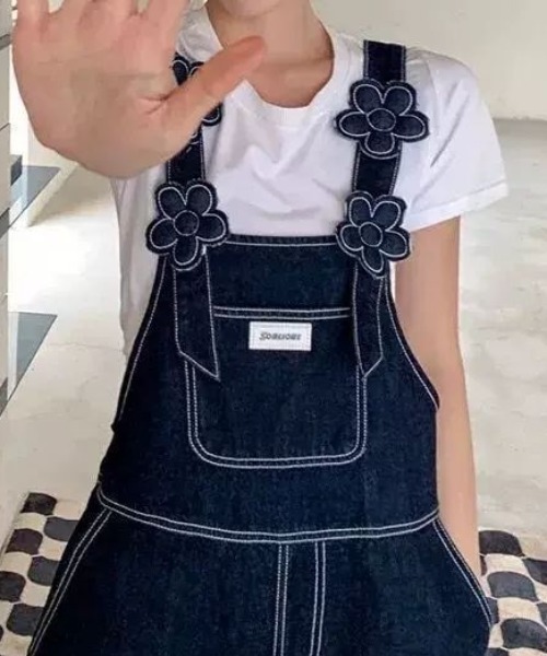 フラワーモチーフ付きサロペット deux amour オールインワン 花モチーフ付デニムサロペ