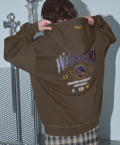 NBA パーカー 裏起毛 NBA/エヌビーエー 別注 チームロゴ刺繍バック