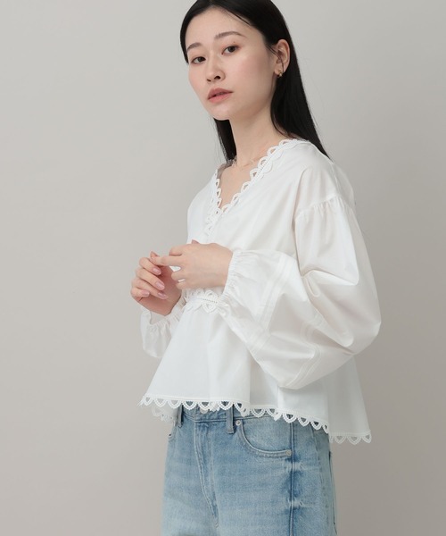 BOWTE / バウト | DUDE EMBROIDERY SHORT SLEEVE BLOUSE レース ブラウス | ブラック | レディース 袖レースブラウス | Viaggio Blu (Women)/ビアッジョブルー | 三越