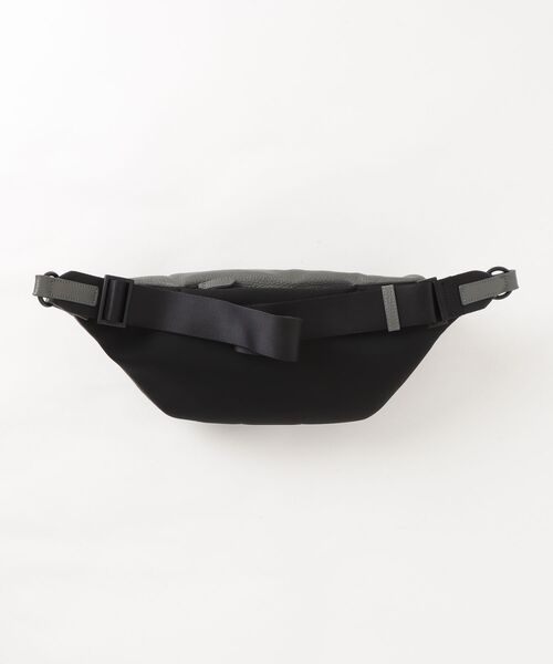 「BARNEYS NEWYORK」 ショルダーバッグ - グレー メンズ_画像2