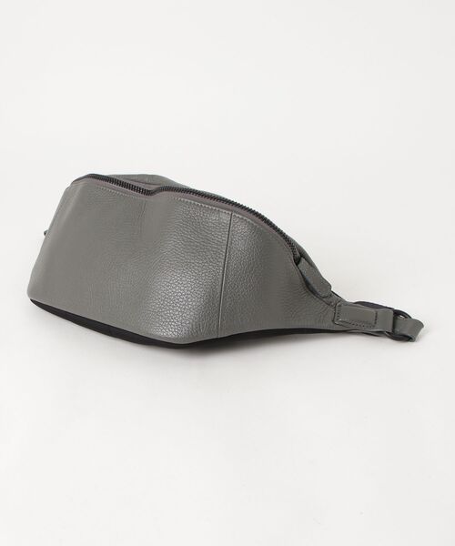 「BARNEYS NEWYORK」 ショルダーバッグ - グレー メンズ_画像3