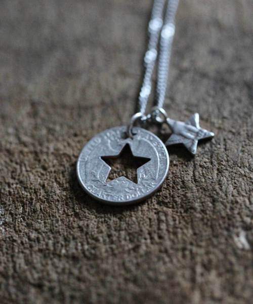 しん 美品 アンプジャパン ダブルキー 鍵 星 ネックレス amp japan（アンプジャパン） ネックレス Cut Star 25c(カットスター