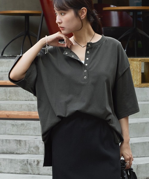 MONO-MART（モノマート） tシャツ ヘンリーネック ドロップショルダー