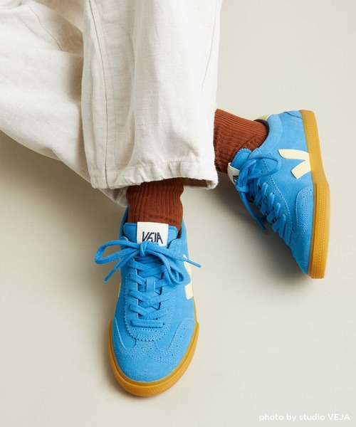 【関税込み】VEJA ブルー＆イエロー Volley スエード スニーカー VOLLEY