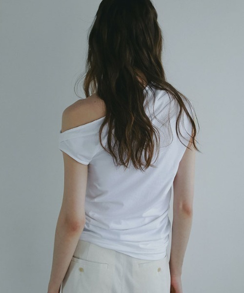 ETRE TOKYO tシャツ タックギャザーワンショルダープルオーバー