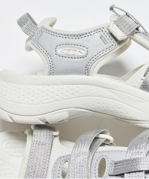 「KEEN」 フラットサンダル 23cm シルバー レディース_画像9