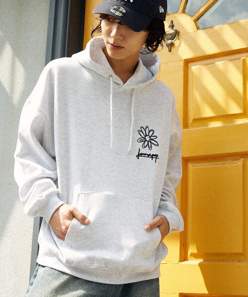 PUBLUX(パブリュクス) パーカー LOVE POP STUDIO FLOWER GRAPHIC PUBLUX(パブリュクス) パーカー LOVE POP STUDIO FLOWER GRAPHIC