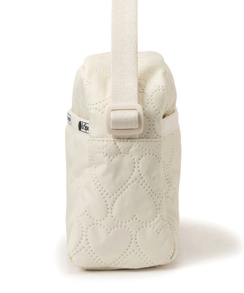超美品　レスポートサック  日本限定　ハート柄　デボス加工　ショルダー　キルト LeSportsac（レスポートサック） ショルダーバッグ バッグ DANIELLA