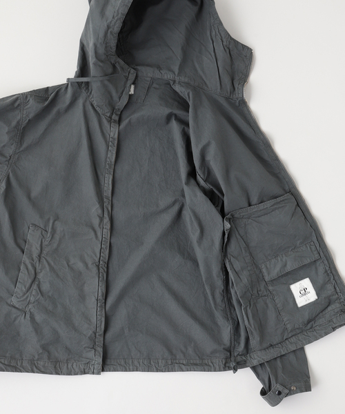 ブルゾン アウター C.P.Company / シーピーカンパニー MICRO-REPS HOODED LENS JACKET メンズの画像