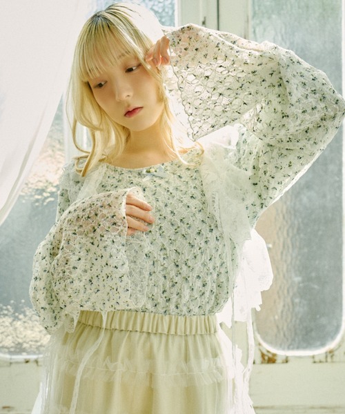 kutir（クティール） tシャツ 「クティールとレトロ」袖ボリューム花柄