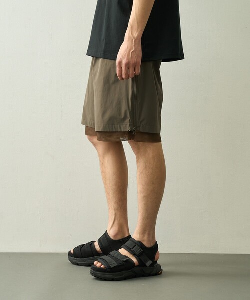 パンツ 「is-ness/イズネス」Technical Ventilation Shorts メンズの画像
