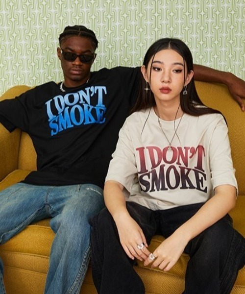 tシャツ A'GEM/9 × .kom「DONSMOKE/ドンスモーク」スローガン 半袖 カットソー レディース メンズ A'GEM/9 × .kom『DONSMOKE/ドンスモーク』スローガン 半袖