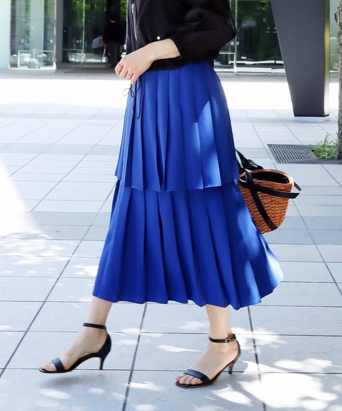 SHE Tokyo Vanessa プリーツ ロング スカート ブルー SHE Tokyo Vanessa プリーツ ロング スカート ブルー 2025年最新】シー