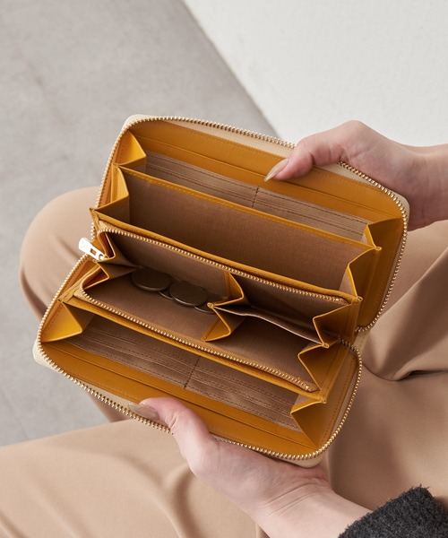 未使用　russet モノグラムプレート ラウンドファスナー　折り財布　シボ革 楽天市場】モノグラムプレートラウンドジップウォレット russet