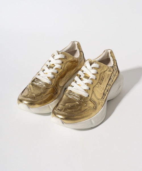 GOLDEN のスニーカー GUESS（ゲス） スニーカー GUESS VITERBO ゴールド 厚底 スニーカー