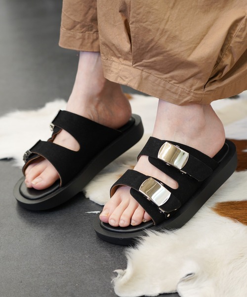 人気のバックル付き】カミナンド サンダル ブラック スタイリッシュ