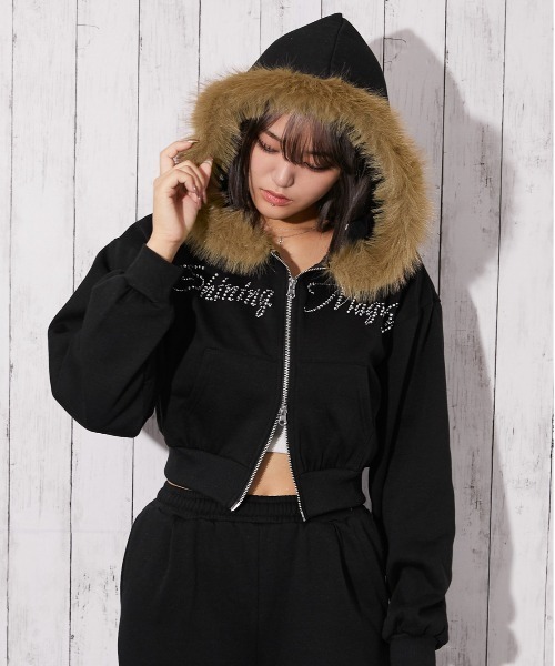 パーカー 「ファーフード×ロゴストーン」ショート丈ジップパーカー