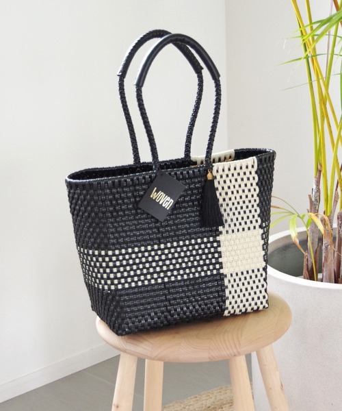 【新品未使用】カゴ風バッグ　生成り×ブラック かごバッグ カゴバッグ WOVEN (ウーヴン) /エブリデイトート メキシコ