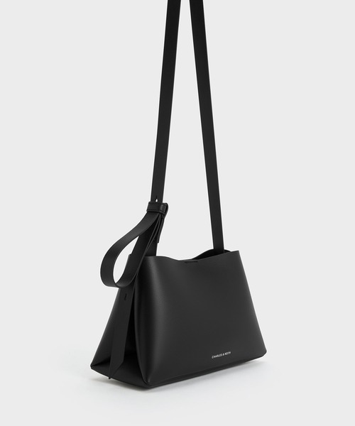 CHARLES ＆ KEITH ショルダーバッグ バッグ Odella オデラ トラ