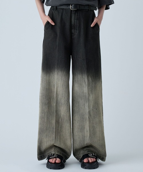 【YOURNUS】Crack Vintage Over Wide Denim YOURNUS】Crack Vintage Over Wide Denim Darted Barrel Jean