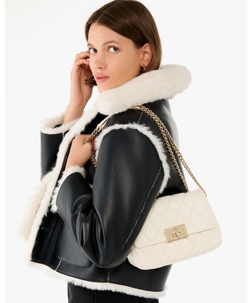 kate spade NEW YORK ブラック ボディバッグ[最終お値引き] Amazon | Kate spade(ケイトスペード)KG036 サフィアーノレザー